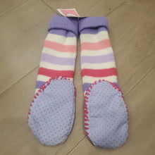 Load image into Gallery viewer, Circo non slip sock slippers new with tags 12-24m
