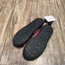 Load image into Gallery viewer, Kauai Pink toggle adjust Watershoes 11
