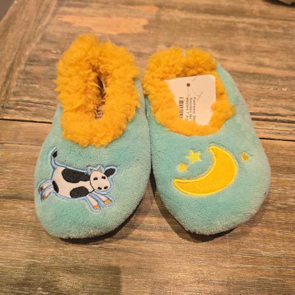 Snoozies like new aqua cow slippers 7