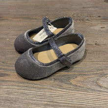 Load image into Gallery viewer, Gymboree grey velvet flats 4
