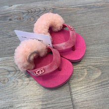 Load image into Gallery viewer, UGG Pink Fluffy sandals size 2/3, elastic
