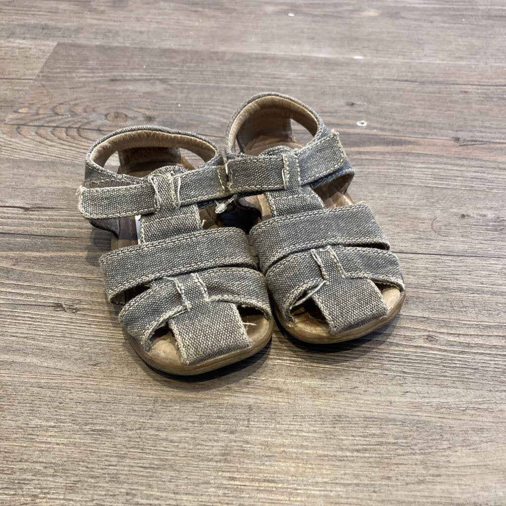 See Kai Run grey closed toe velcro sandals size 7