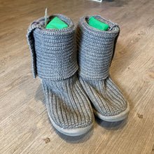 Load image into Gallery viewer, Ugg grey knit boots 3 Youth
