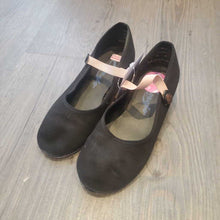 Load image into Gallery viewer, Capezio Character black dance shoes 10.5
