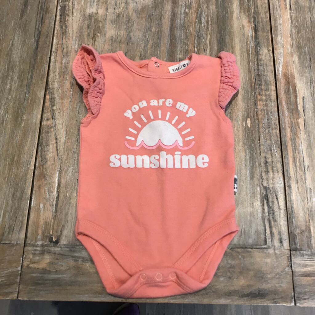Emily&Oliver OrganicCtn Peach 'you are my sunshine' Diapershirt 0-3m