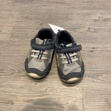 Load image into Gallery viewer, Stride Rite Blue &amp; Grey Runners with Velcro Size 6
