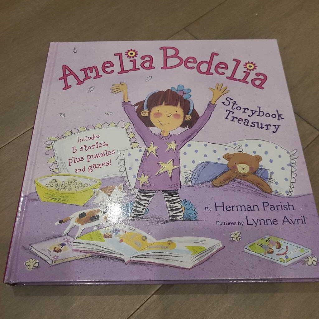 Amelia Bedelia Story Book Treasure