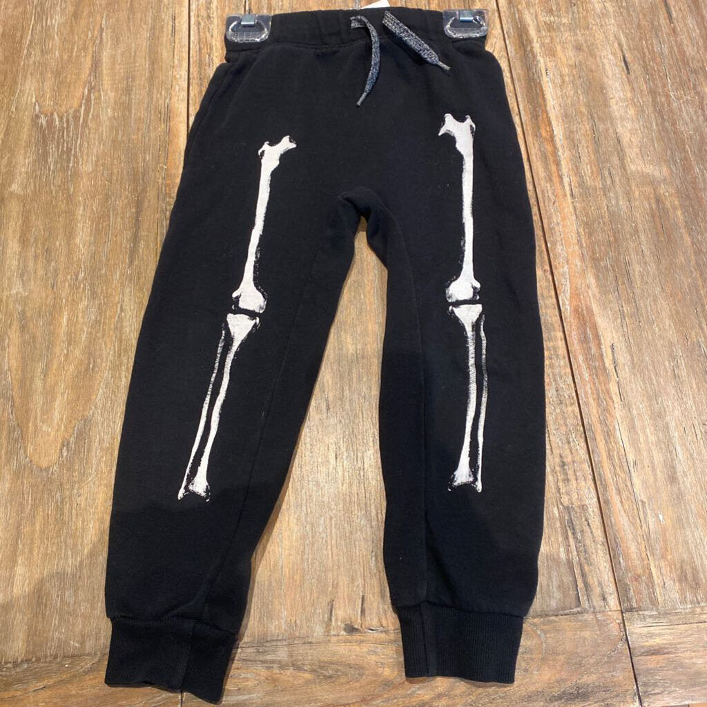 Old Navy black skeleton sweatpants 5Y