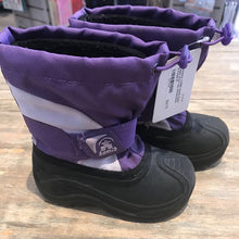 Load image into Gallery viewer, Kamik Nylon Purple draw top Winterboots 8
