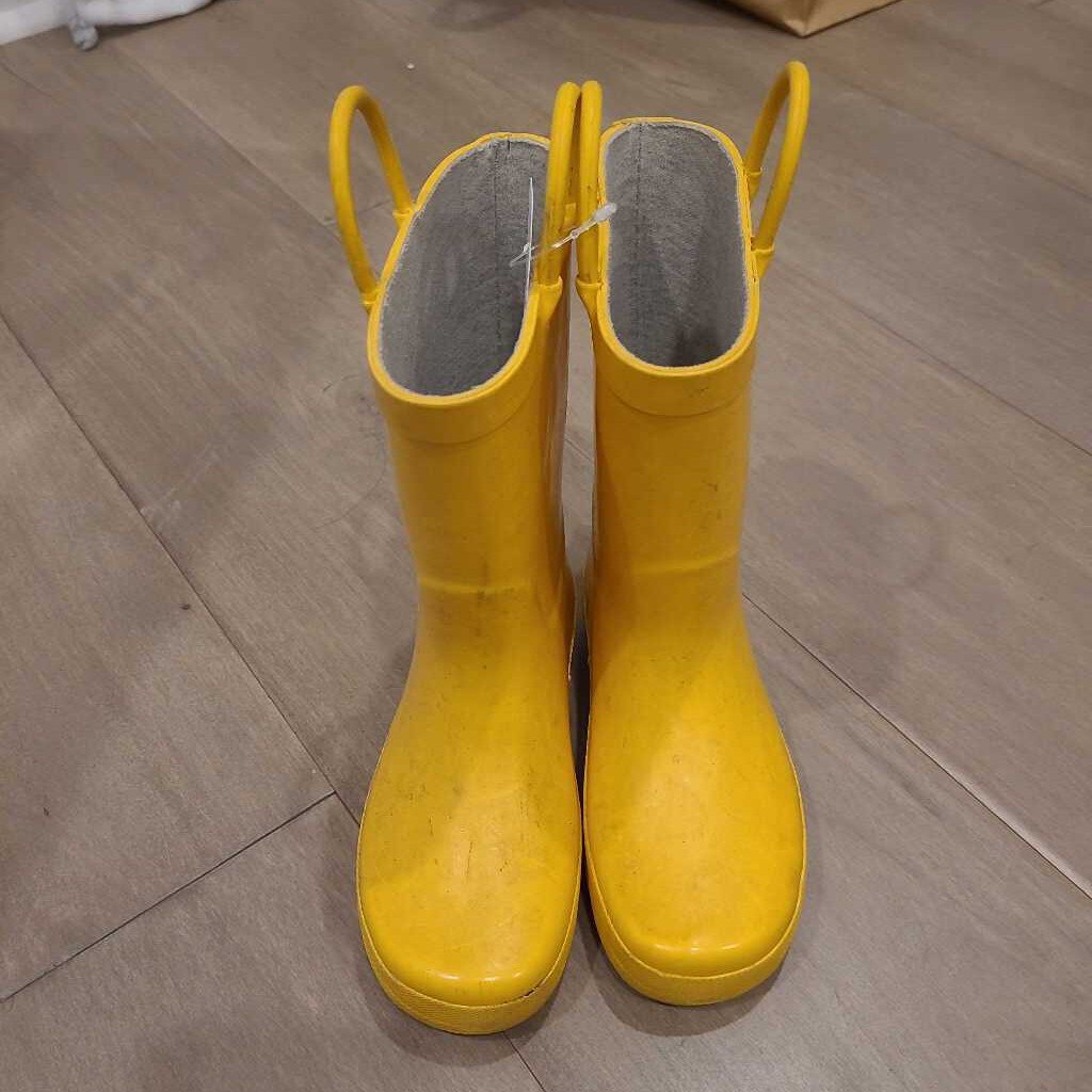 Carters yellow rainboots with dino spikes on back 11