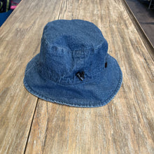 Load image into Gallery viewer, Sherpa Reverse Denim OR blk/wt/check chinstrap Summerhat 8-10Y
