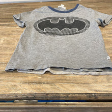 Load image into Gallery viewer, Gap Grey batman capeTshirt 3T
