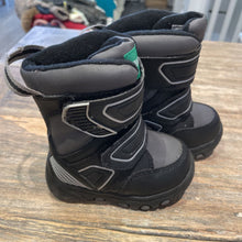 Load image into Gallery viewer, LIKE NEW Cougar Black grey velcro Winterboots 5
