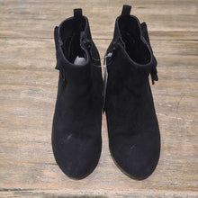 Load image into Gallery viewer, Joe Fresh black booties with sparkle platform 11
